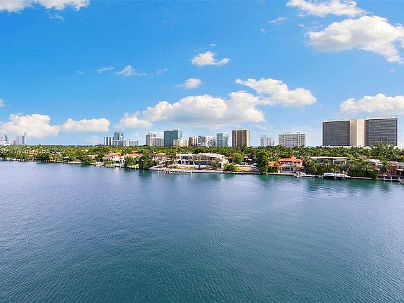 4th image of 9821 E Bay Harbor Dr APT 804