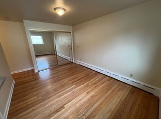 2432 32nd Ave W #4, Seattle, WA 98199