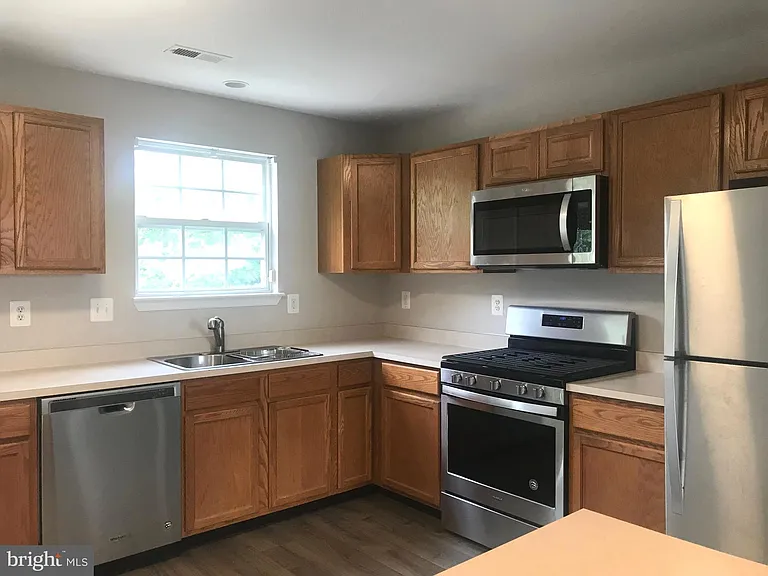 8805 Goose Landing Cir — Photo 3