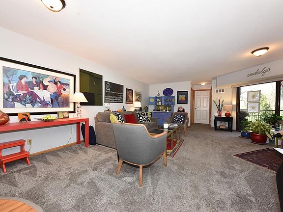 5th image of 1600 W Green Tree ROAD #202