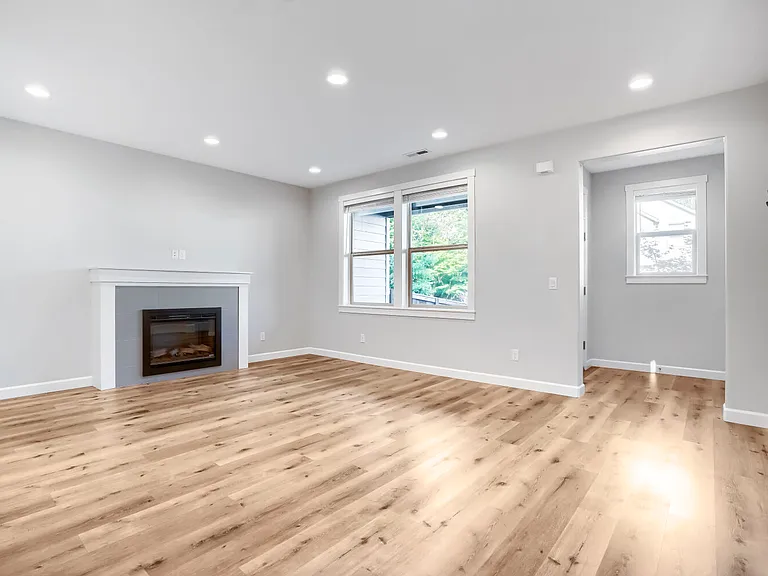 13715 NW 7th Pl — Photo 8
