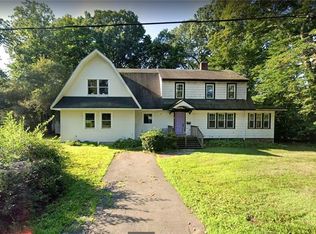 19 Cottage Ave, Nanuet, NY 10954
