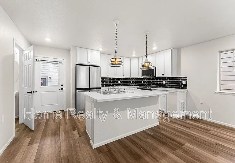 12760 Tamarac St — Photo 10