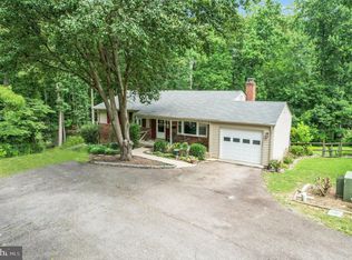 12083 Willowood Dr, Woodbridge, VA 22192