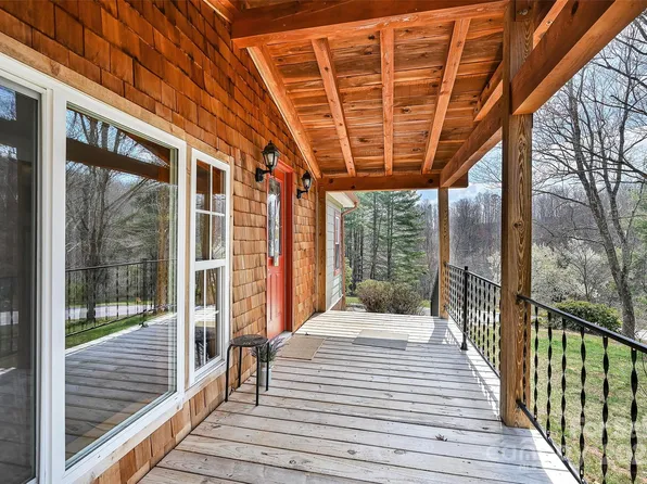 636 Roy Edwards Ln, Mars Hill, NC 28754