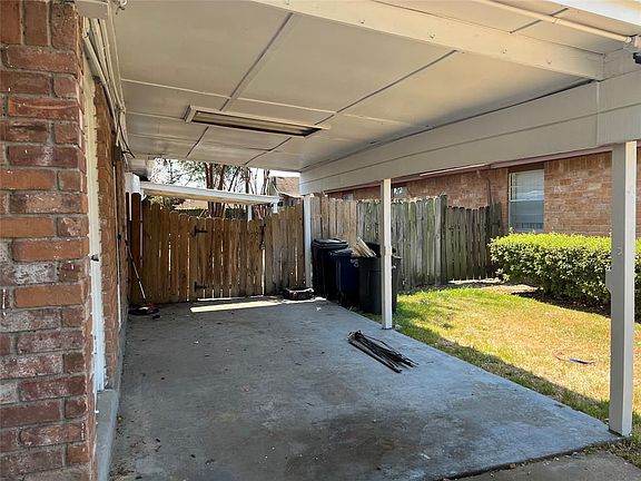 2nd image of 1819 Cardinal Dr