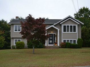 4 Caraway Dr, Johnston, RI 02919