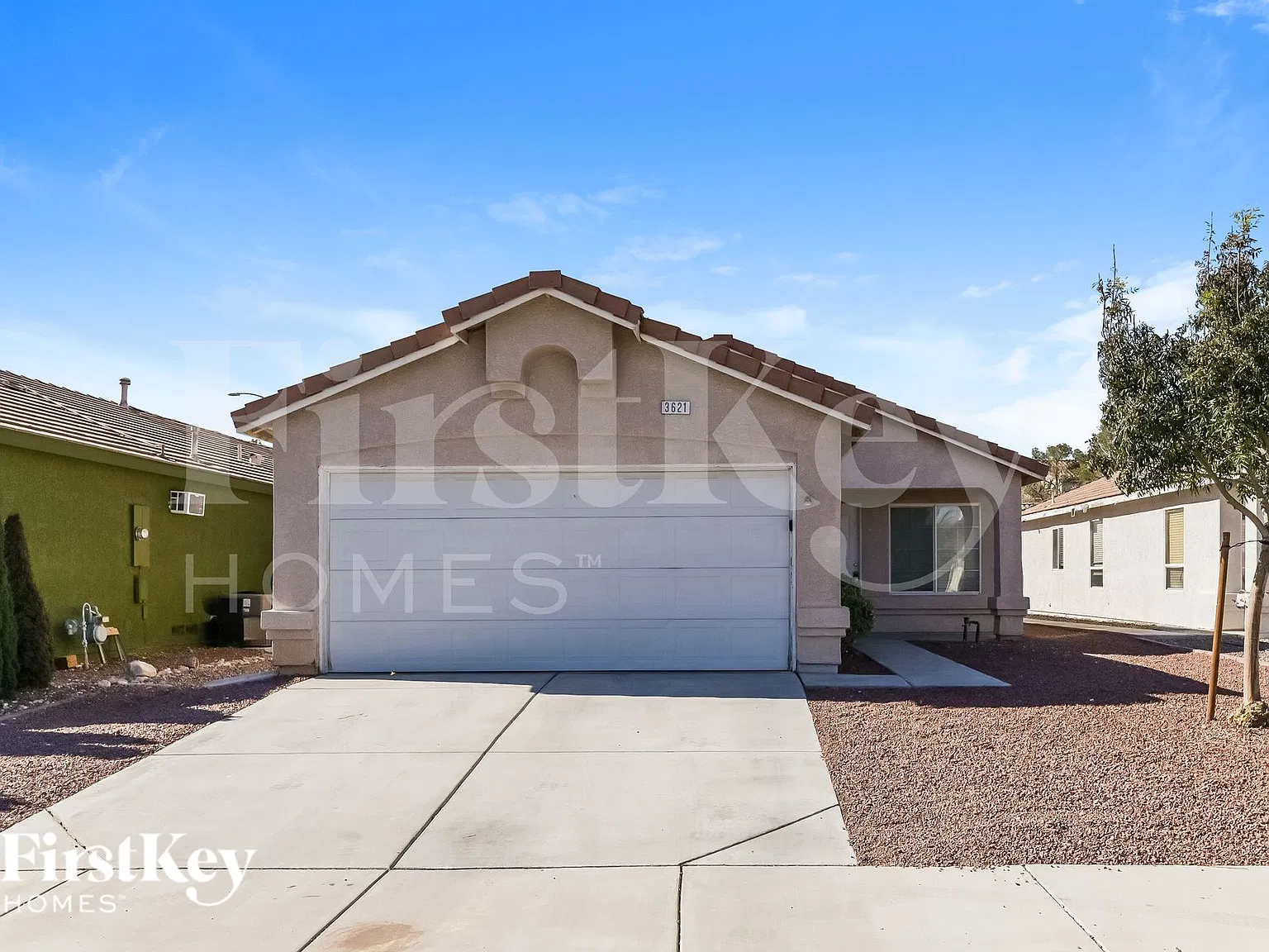 3 bed, 2.0 bath, 1238 sqft, $2,090 — Photo 1