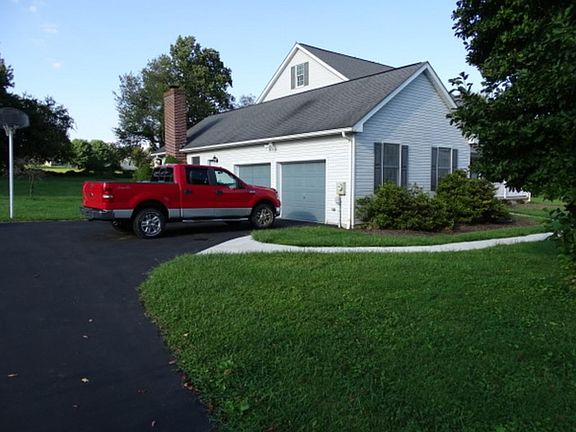 3rd image of 7 Breckenridge Dr
