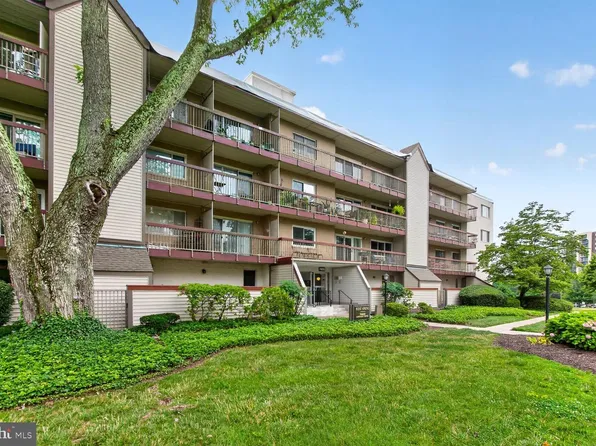 7400 Lakeview Dr #N203, Bethesda, MD 20817