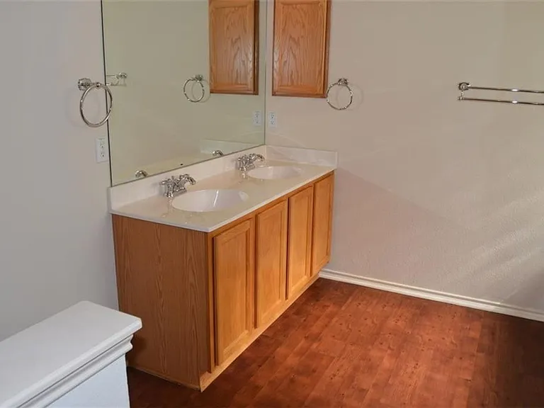 8312 Minnesota Ln — Photo 17