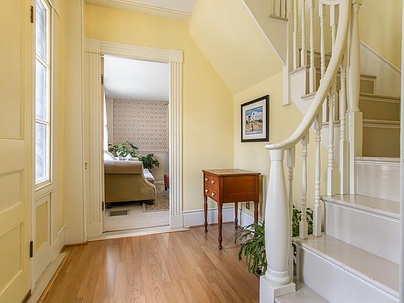 5th image of 141 Portland Street