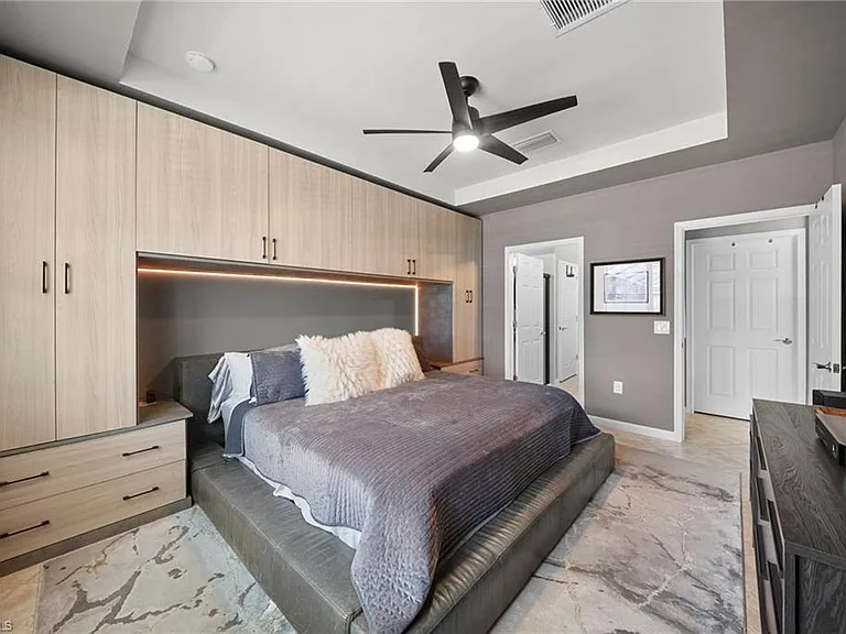 7052 Live Oak Dr — Photo 28