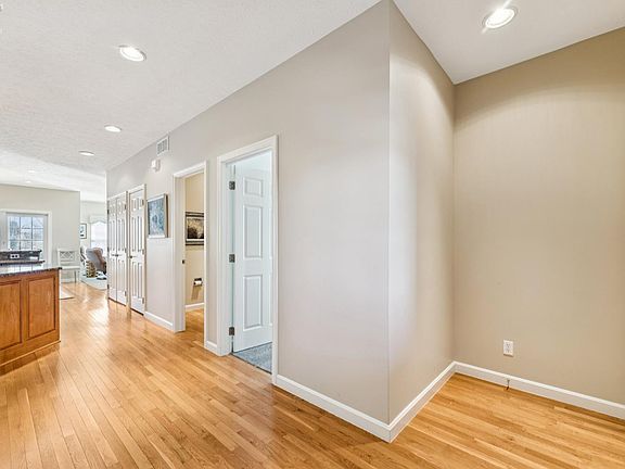 3rd image of 4444 E Harbors Edge Dr