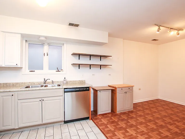 814 S Bell Ave #G — Photo 9