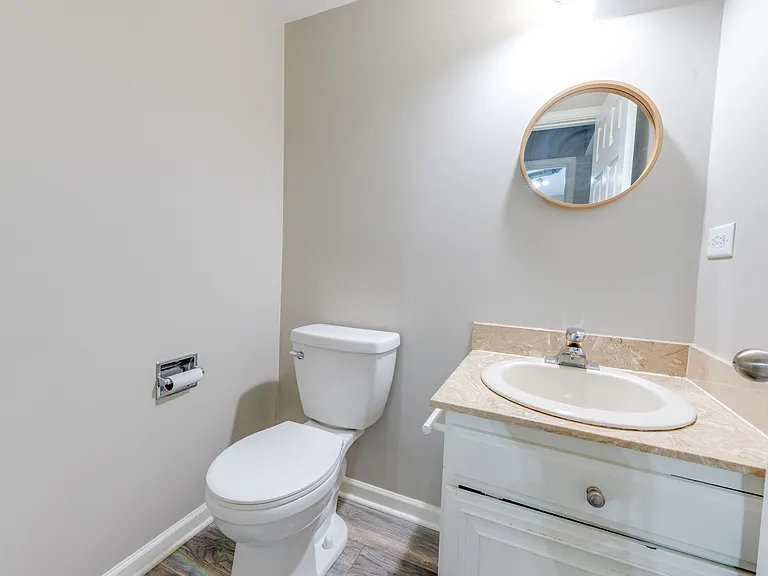 5S735 Park Meadow Dr — Photo 10