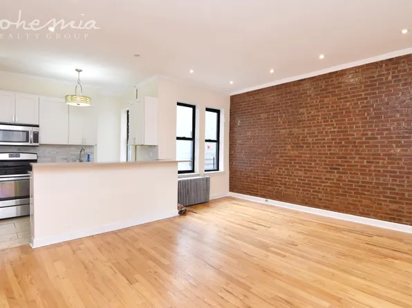 382 Wadsworth Avenue image 1 of 9