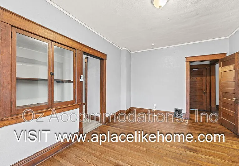3523 Saint John Ave — Photo 10