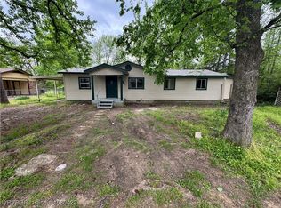 1403 Seals St, Alma, AR 72921