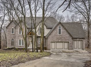 9998 Nw Windover Dr, Kansas City, MO 64153