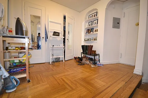 Rented by Compass | media 4