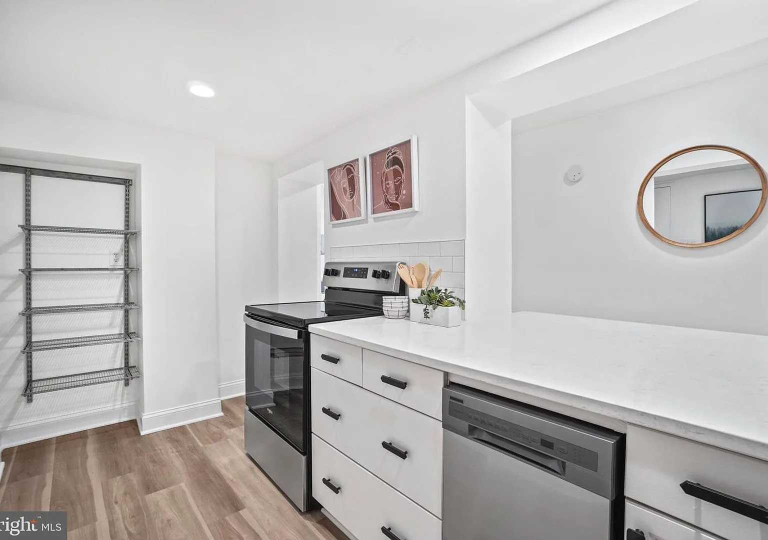 Dupont Circle Spacious Studio W/All Energy Utilities Included! — Photo 2
