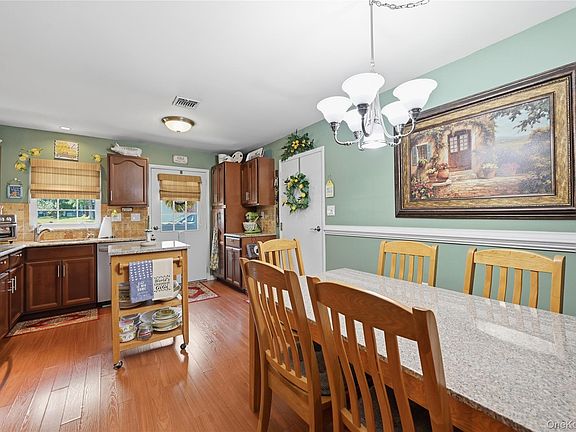 4th image of 176 Ventry Court #A