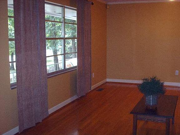 3rd image of 3603 Woodland Dr NW