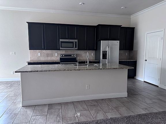 2nd image of 1813 Rattler Ln