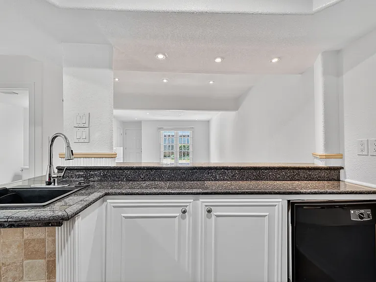 6111 Beverly Hill St #46 — Photo 10