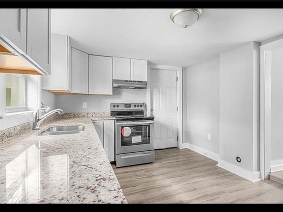 4th image of 603 Washington St