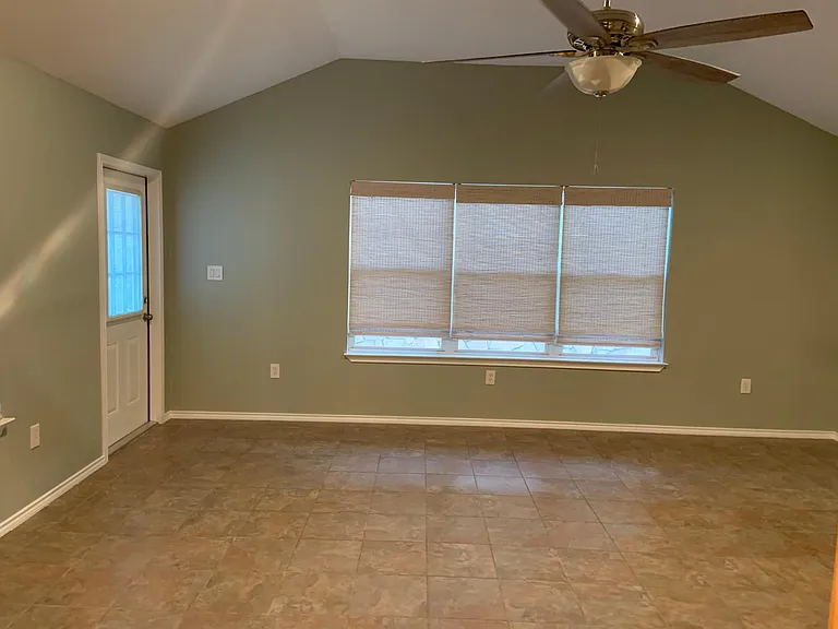 Family room or 4th bedroom