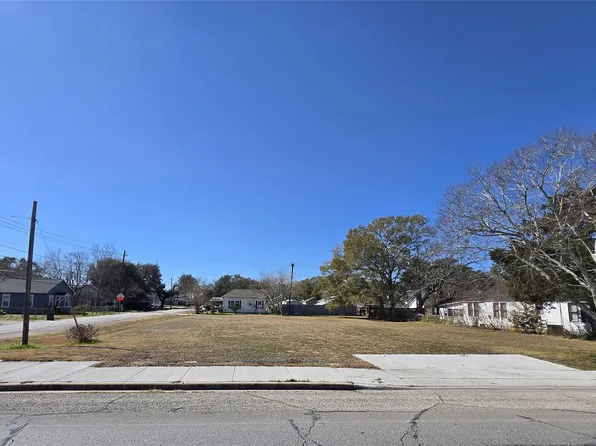 612 S Mechanic St #11-12, El Campo, TX 77437