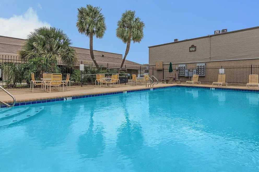 Building Photo - 7017 Crowder Blvd #127