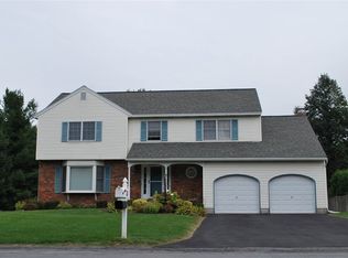 3 Larkspur Dr, Latham, NY 12110