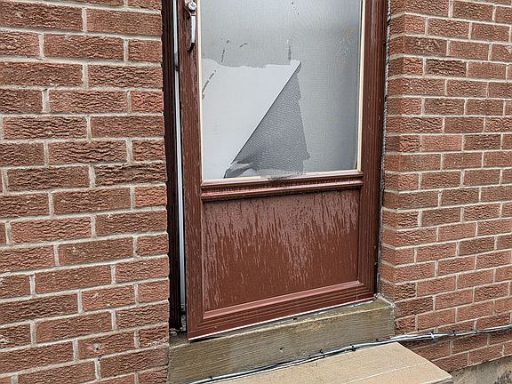 4th image of 117 Simmons Blvd
