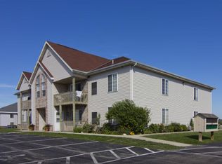 321 Mountin Dr UNIT 8, Mayville, WI 53050