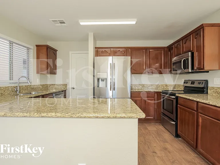23407 W Pima St — Photo 4