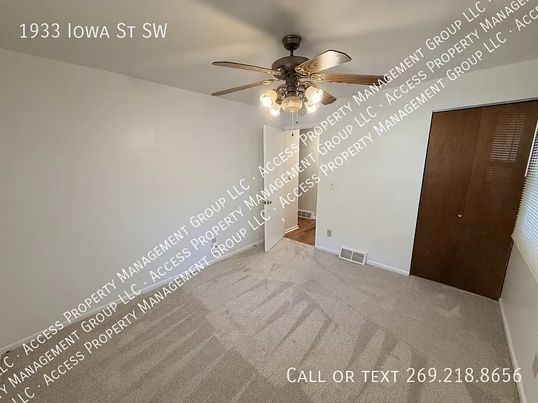 1933 Iowa St SW — Photo 12