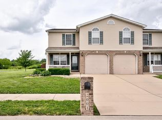 2001 Huntmaster Dr, Belleville, IL