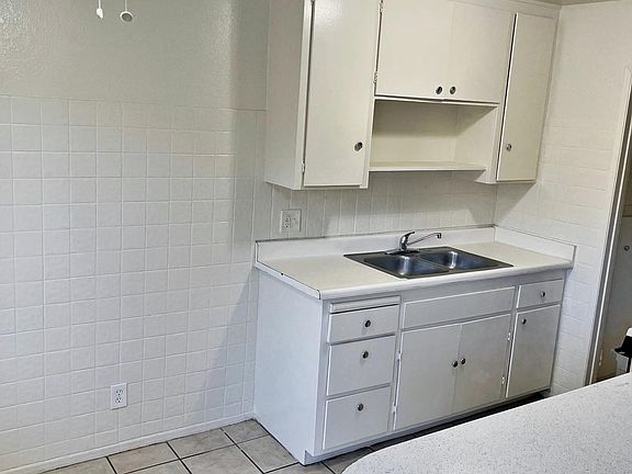 2nd image of 1674 W Lomita Blvd #11