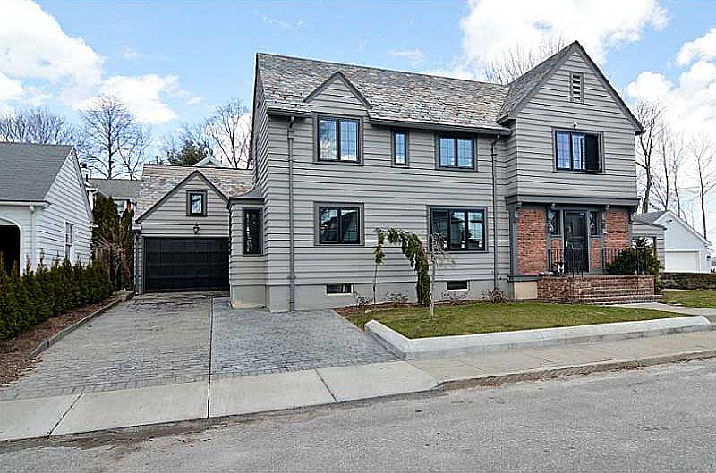1st image of 10 Bayamo Ln