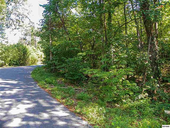 3rd image of 2 Valley Woods Dr Lot 2