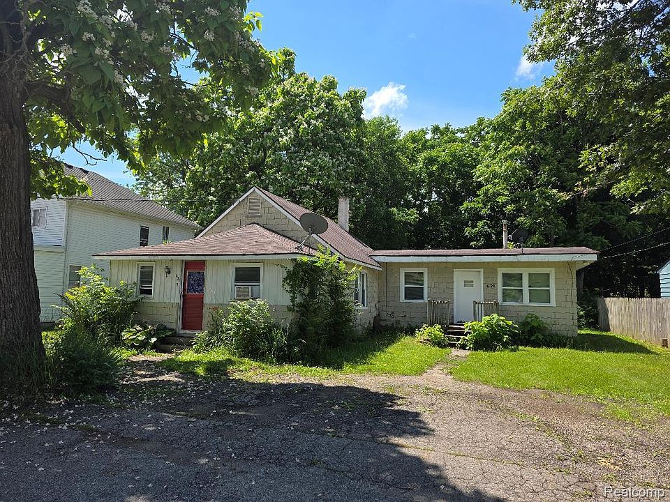 1st image of 639 Heights Rd