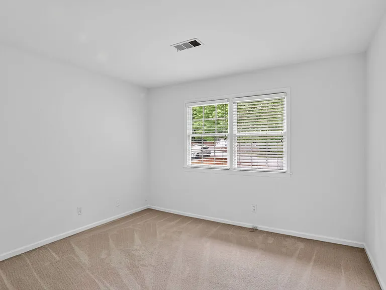 447 Cove Dr NE — Photo 15