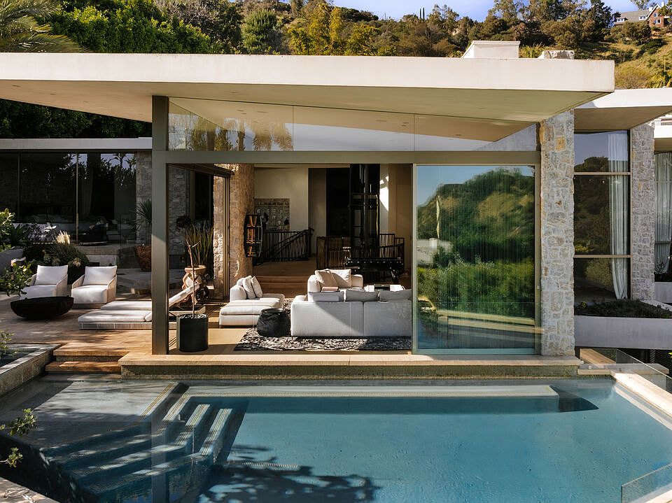 9233 Swallow Dr, Los Angeles, CA 90069 | MLS #26664291 | Zillow