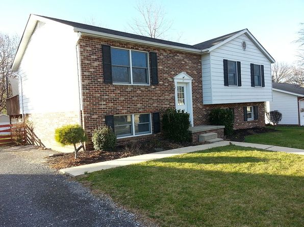17 Wood St