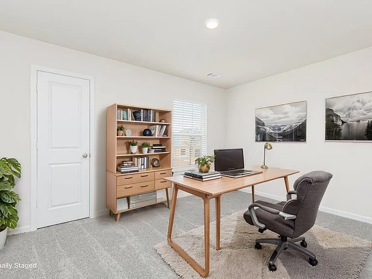732 Berkeley Dr — Photo 16