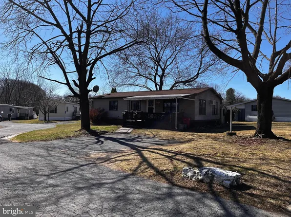 8955 Breinig Run Cir, Breinigsville, PA 18031