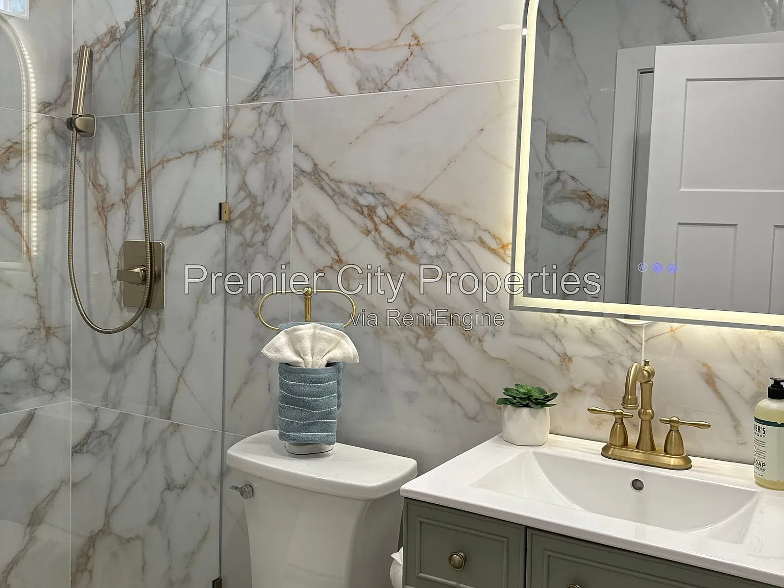 2 bed, 2.0 bath, 1100 sqft, $2,495 — Photo 2